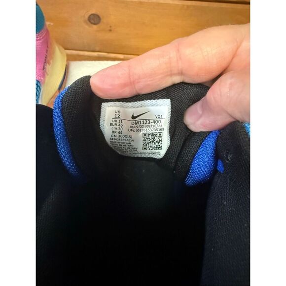 Nike LeBron Witness 7 basketball shoes  \